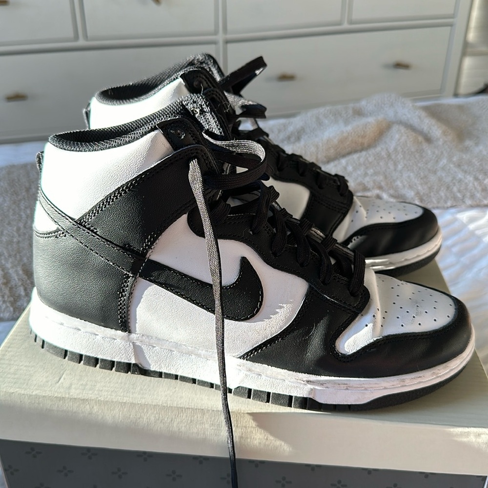 Nike Panda Dunks Hi Top Unisex Size 7